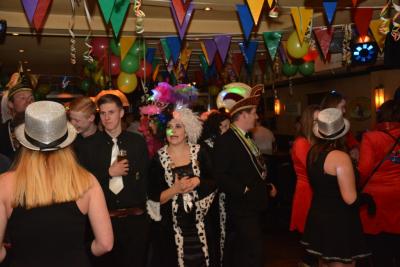 2015 Vrijdagavond sleuteloverhandiging 